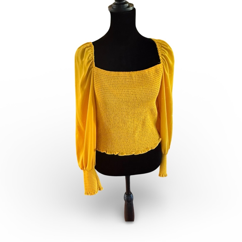 Gianni Bini Yellow Smocked Babydoll Women's Top size Medium